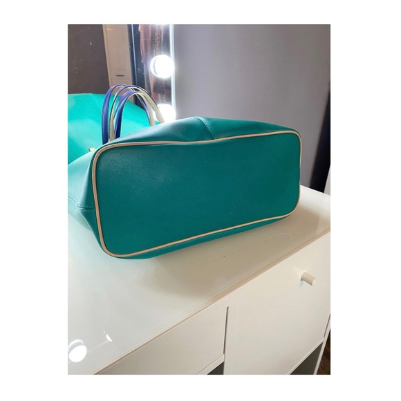 ‘Like-New Leather Coach Tote’👜 - Picture 12 of 12